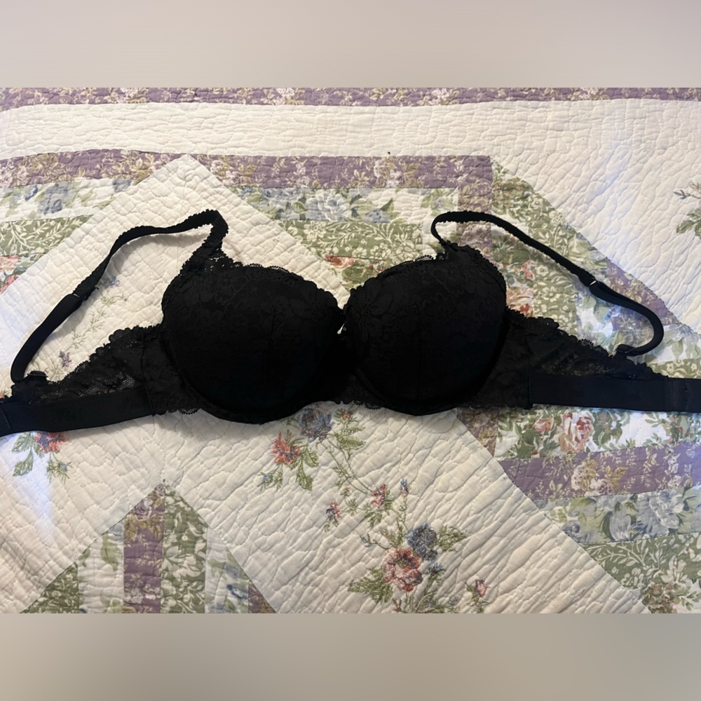 PINK Victoria's Secret Black Bra with Molded Cups